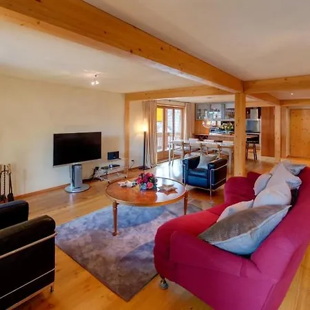 شقة Sleeps 6 Wifi *