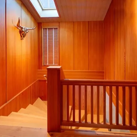 Sleeps 6 Wifi شقة زيرمات